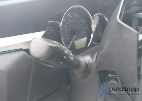 2016 Toyota Corolla Le Premium z USA, uszkodzony, nr VIN 2T1BURHE7GC630261